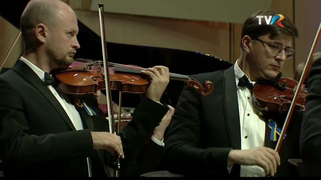 Ukrainian Freedom Orchestra, Marko Komonko violin- Bucha Lacrimosa