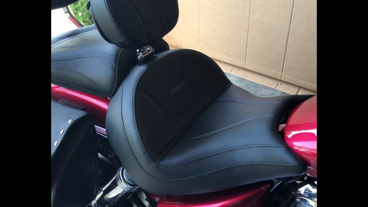 Unboxing and installing The Ultimate Seat on a 2005 Honda VTX 1800R