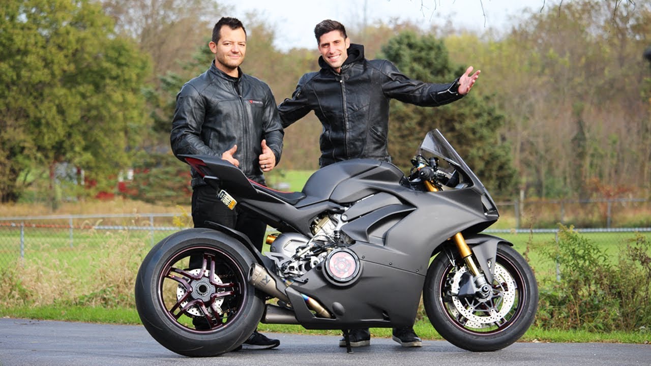 Самый легкий и быстрый в мире V4 Panigale