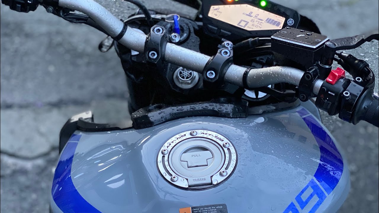 Yamaha MT09 Por el centro de Medellín MT09