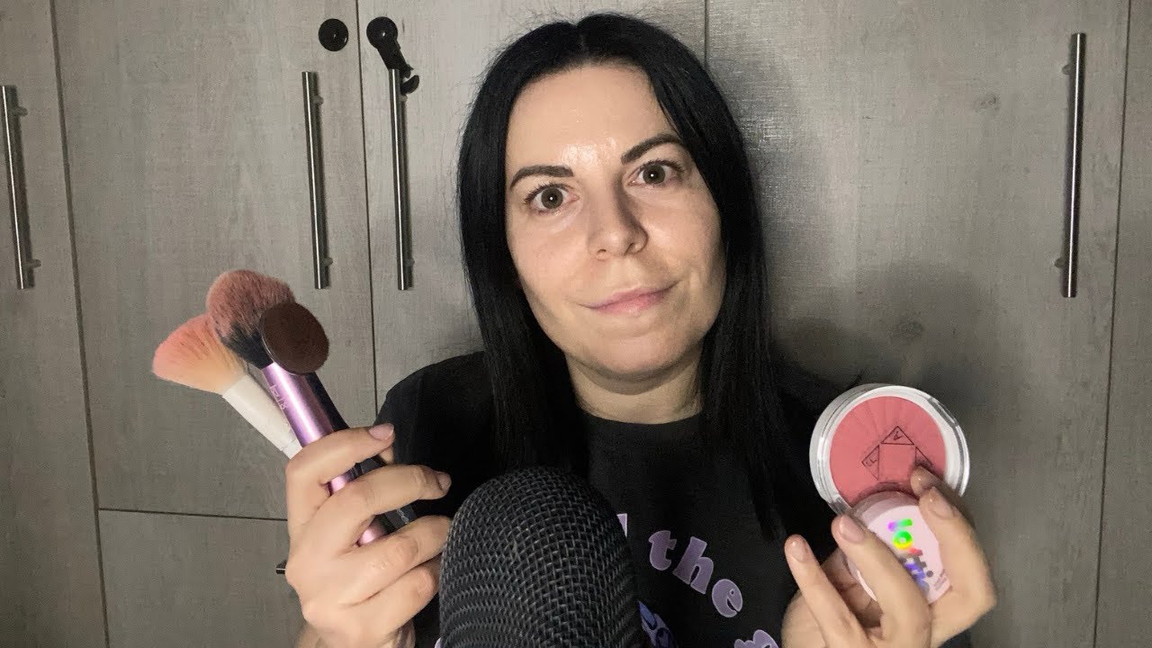 ASMR | Greek ASMR | roleplay your big sister does your make up