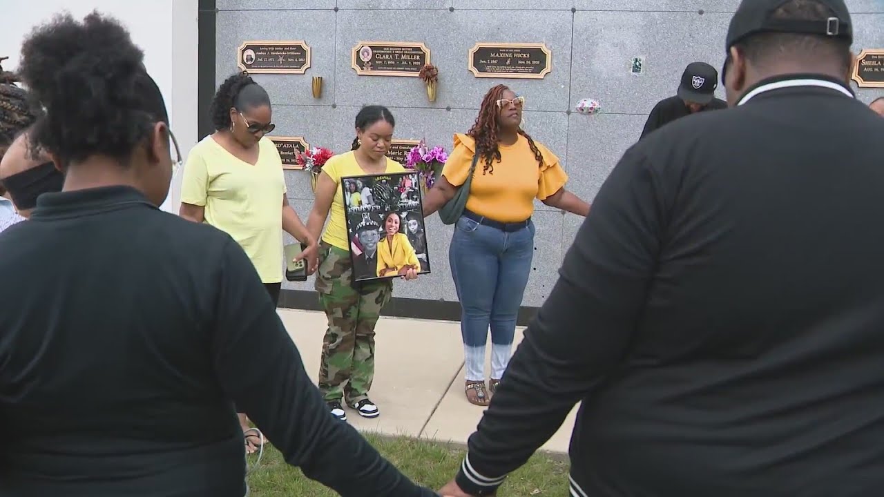 Loved ones gather to honor legacy of fallen CPD Officer Aréanah Preston