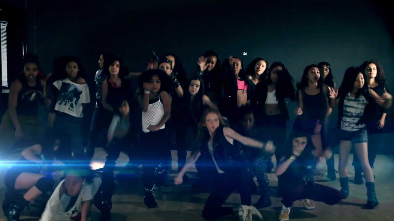 CollectiveUth - I'm Dat Chick (Official Music Video)