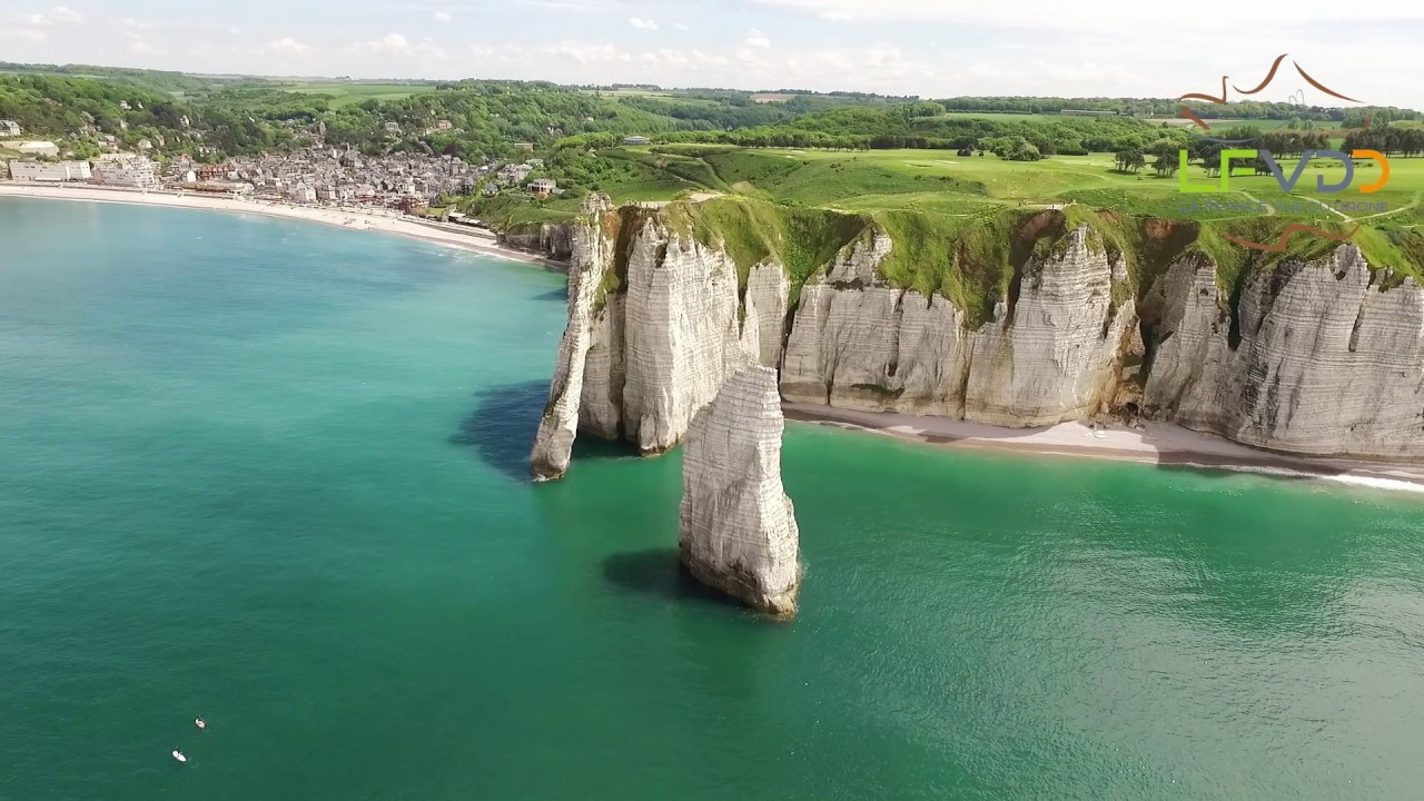 Etretat, Seine-Maritime, vue du drone, une vid&eacute;o LFVDD