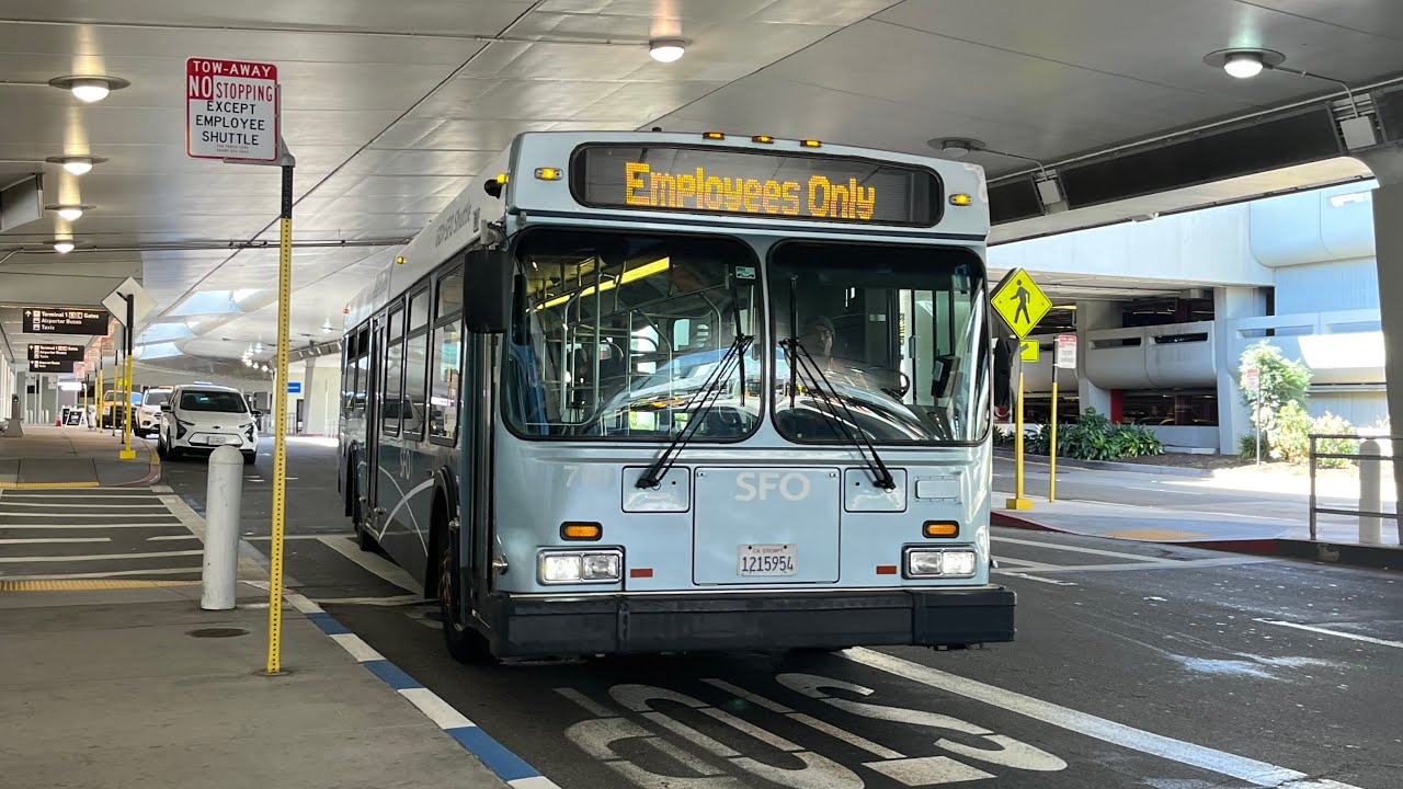 ⁴ᴷ⁶⁰ Retired | SFO Airport 1997 New Flyer D40LF #700 on Westfield Garage Route