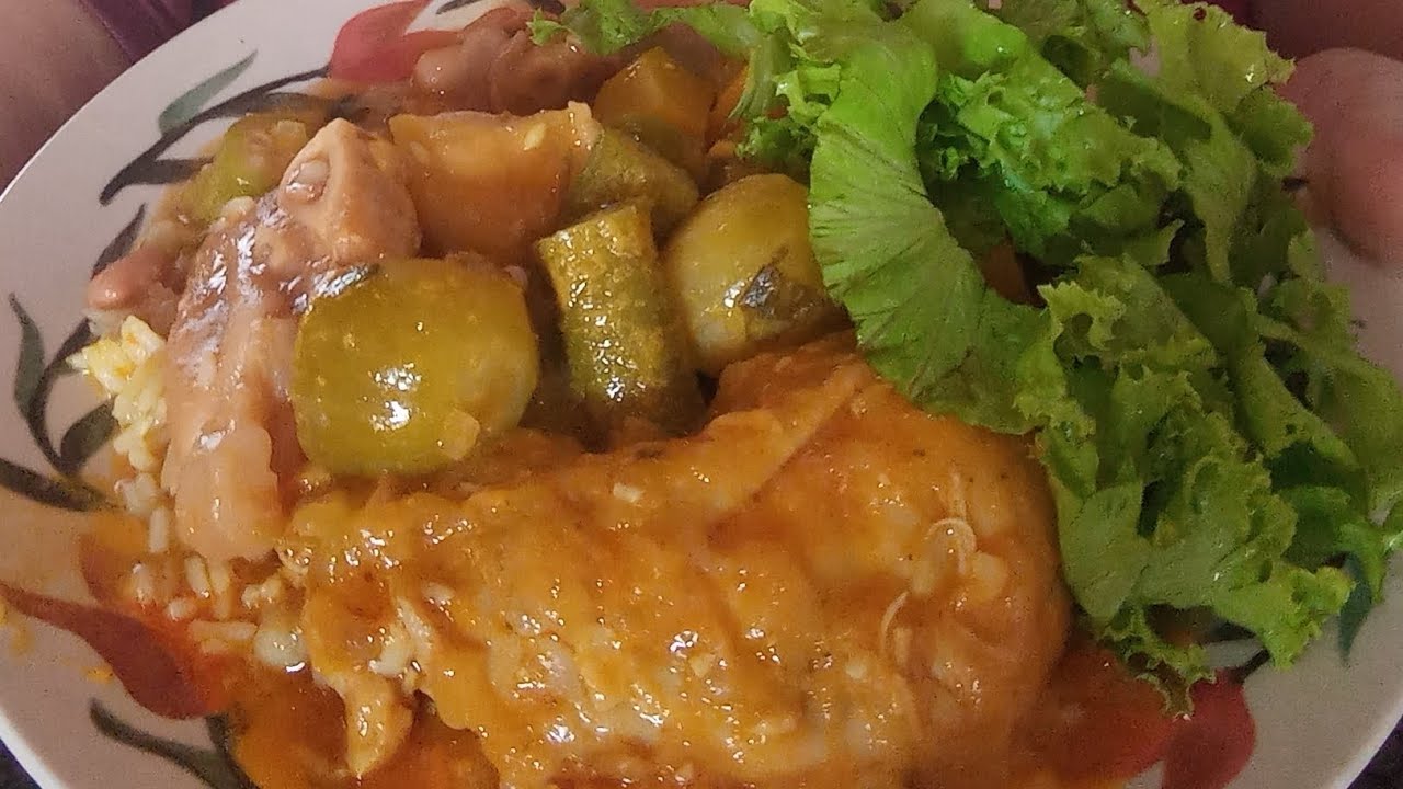 BORA ALMOÇAR FRANGO AO MOLHO ACEBOLADO?