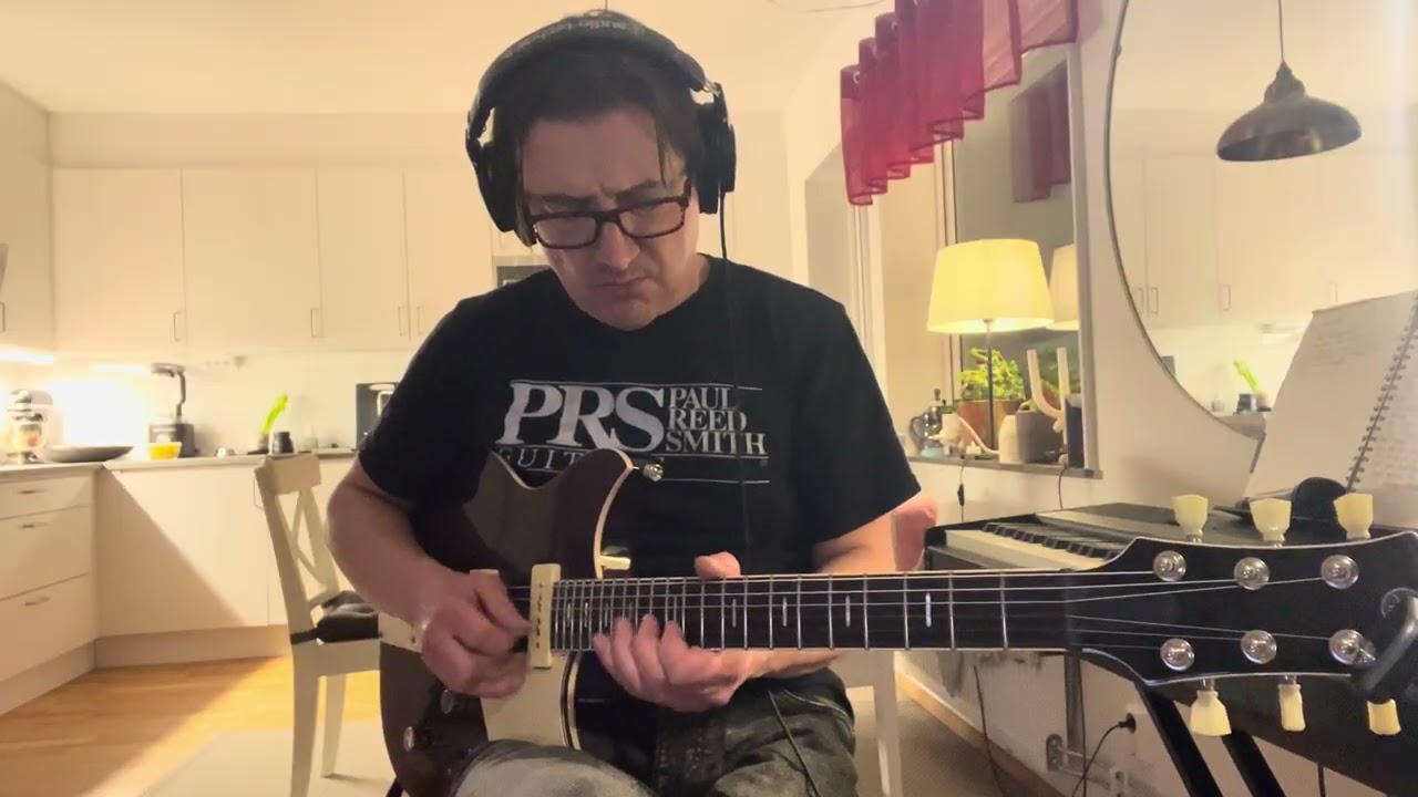 Fusion funk with my Yamaha RSS-02T from Gothenburg Sweden! 
