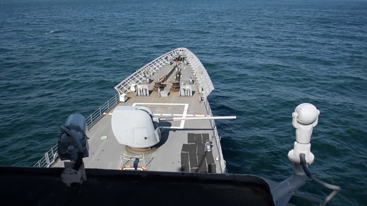 USS Leyte Gulf Fires MK-45 5-inch/62 Caliber Lightweight Guns