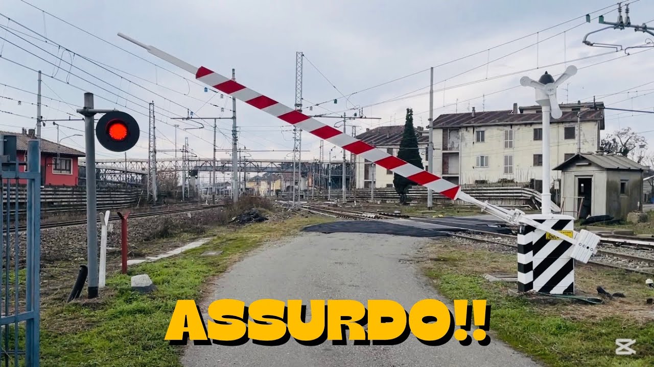 😱⚠️QUI È PURA FOLLIA!!!😱 Al Passaggio a Livello più RARO D’ITALIA!! Passano dei treni ASSURDI!!!🚂😱