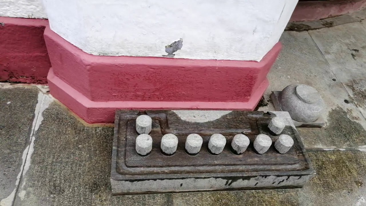 ശിവക്ഷേത്രത്തിലെ ബലിക്കല്ലുകൾ (Balikkal devathas of Shiva temple)ph 9526040391