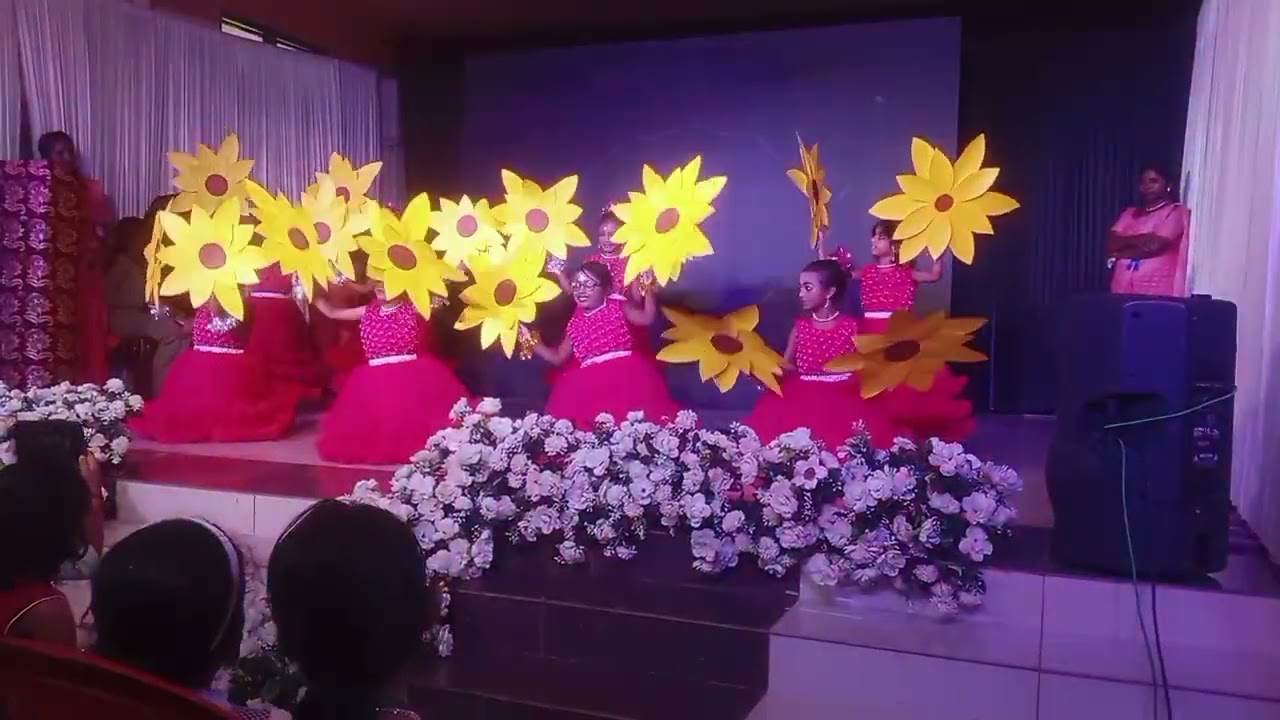 വർണ്ണ സുന്ദരികൾ 😍😍