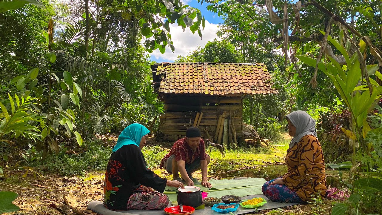 The Rural Life Cooking | Hanya Ada 1 Rumah | Makan Nasi Liwet | Suasana Pedesaan Cisewu, Garut