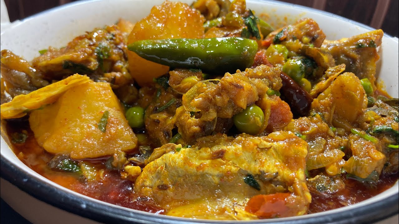 মেয়েদের আইটেম কে কে খেতে ভালবাসো ?