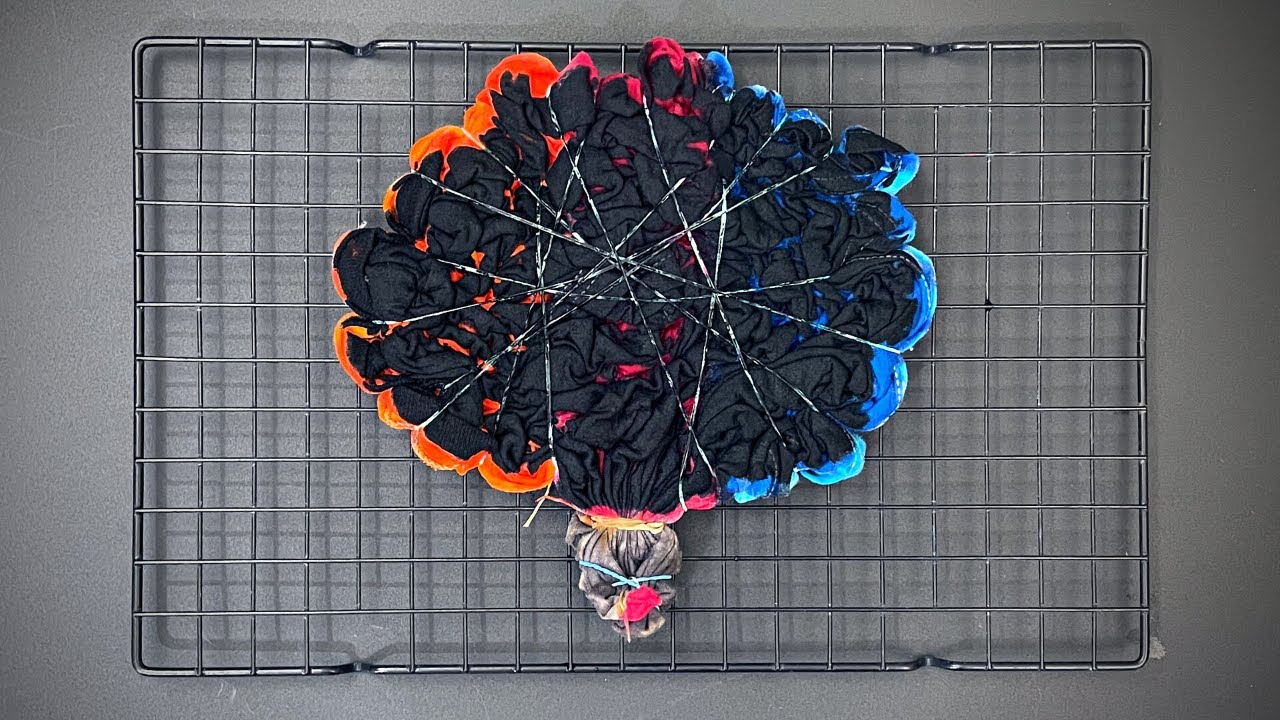 How to Tie Dye : Cat Butt with Multicolored Blacked out Scrunch Tie Dye T Shirt