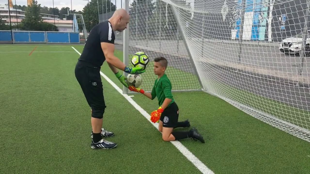 Goalkeeper training •Ibbe (Buffon)▪Sweden