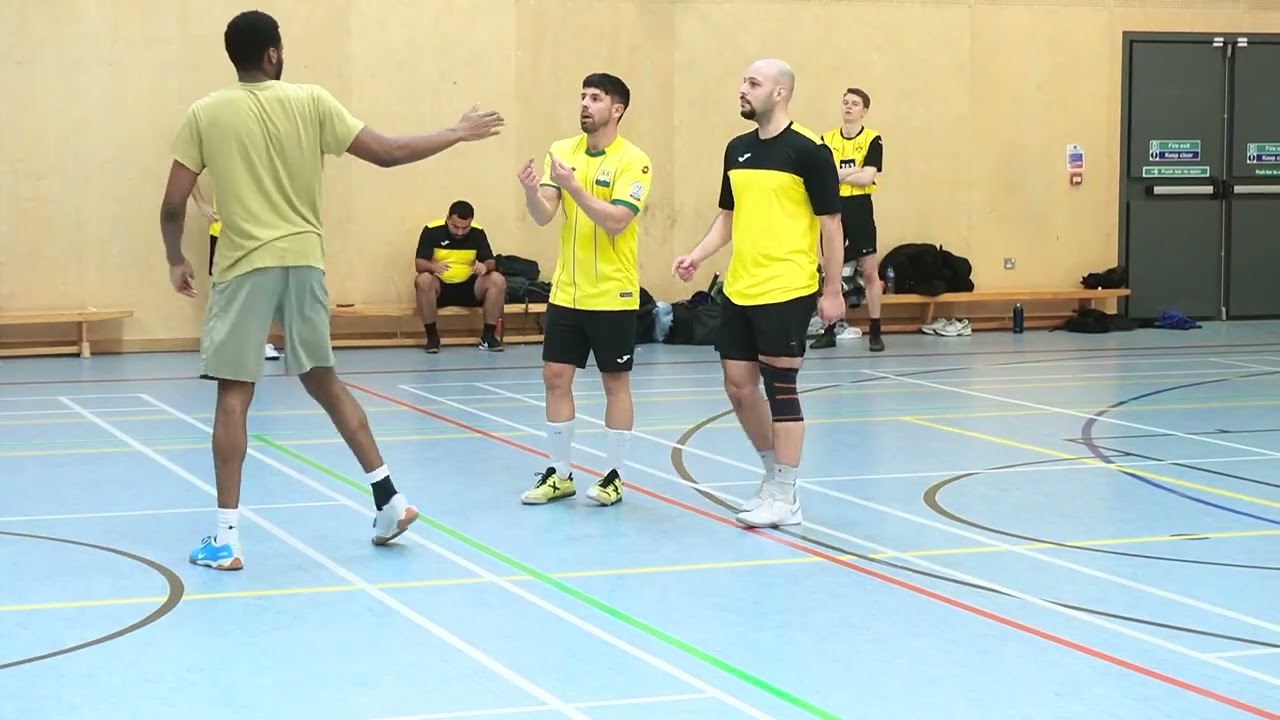London futsal league 14th Feb EL BARRIO vs OLD BOYS  : Futsal LONDON: PLAY FUTSAL