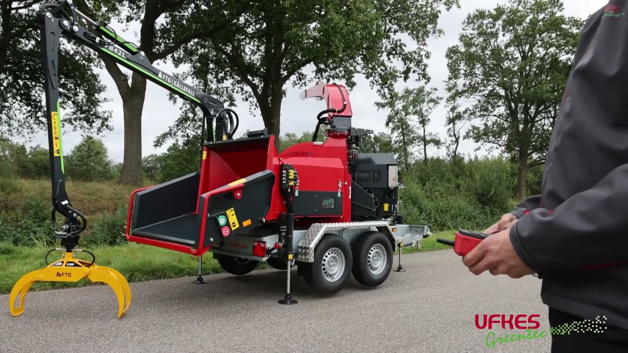 Ufkes Greentec Cheetah 30/80 snelverkeer 3,5ton houtversnipperaar | Woodchipper | Holzh&auml;cksler