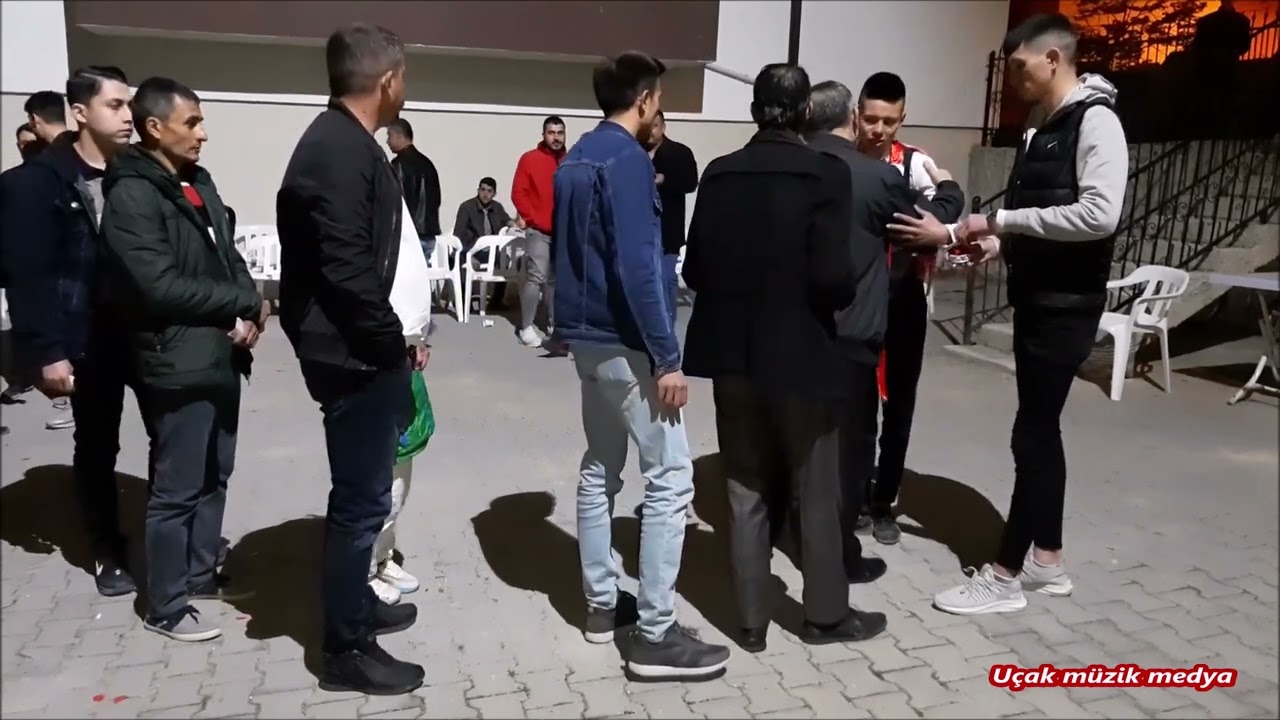 Mehmet Kapal Eledim eledim Pilav pişirdüm Ay doğer gecelere Mektup yazarım Asker Eğlencesi HD Vid14