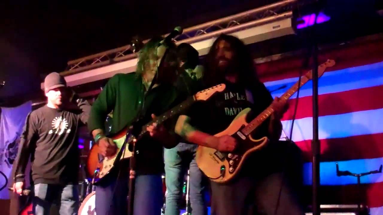 11/23/11 Christian Kane - Blaze final encore @ Duke's Portland