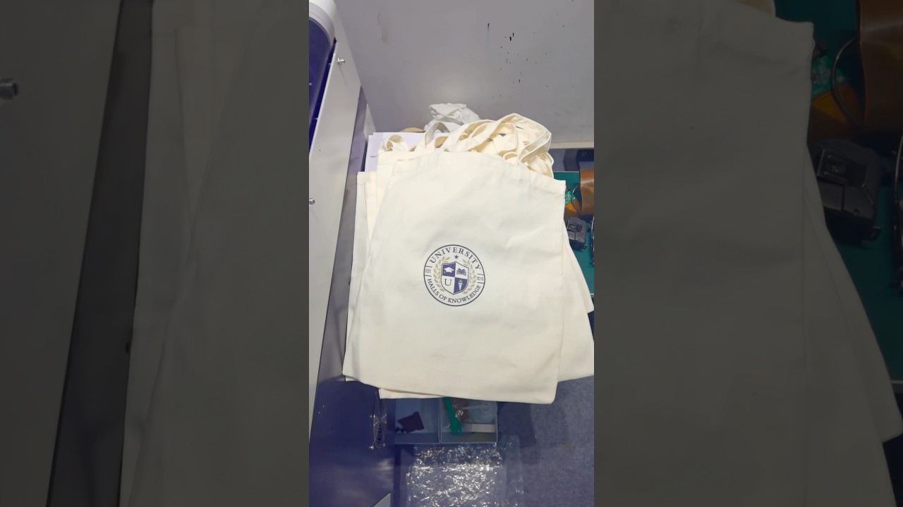 Canvas tote bags multiple color single pass printing machine #totebag #canvasbag #cottonbag #digital
