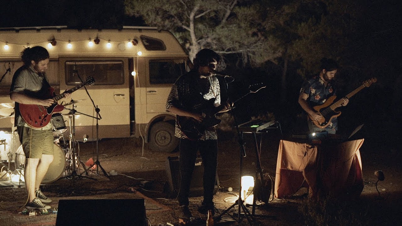 Longaz - Alaska | Karavan Sessions