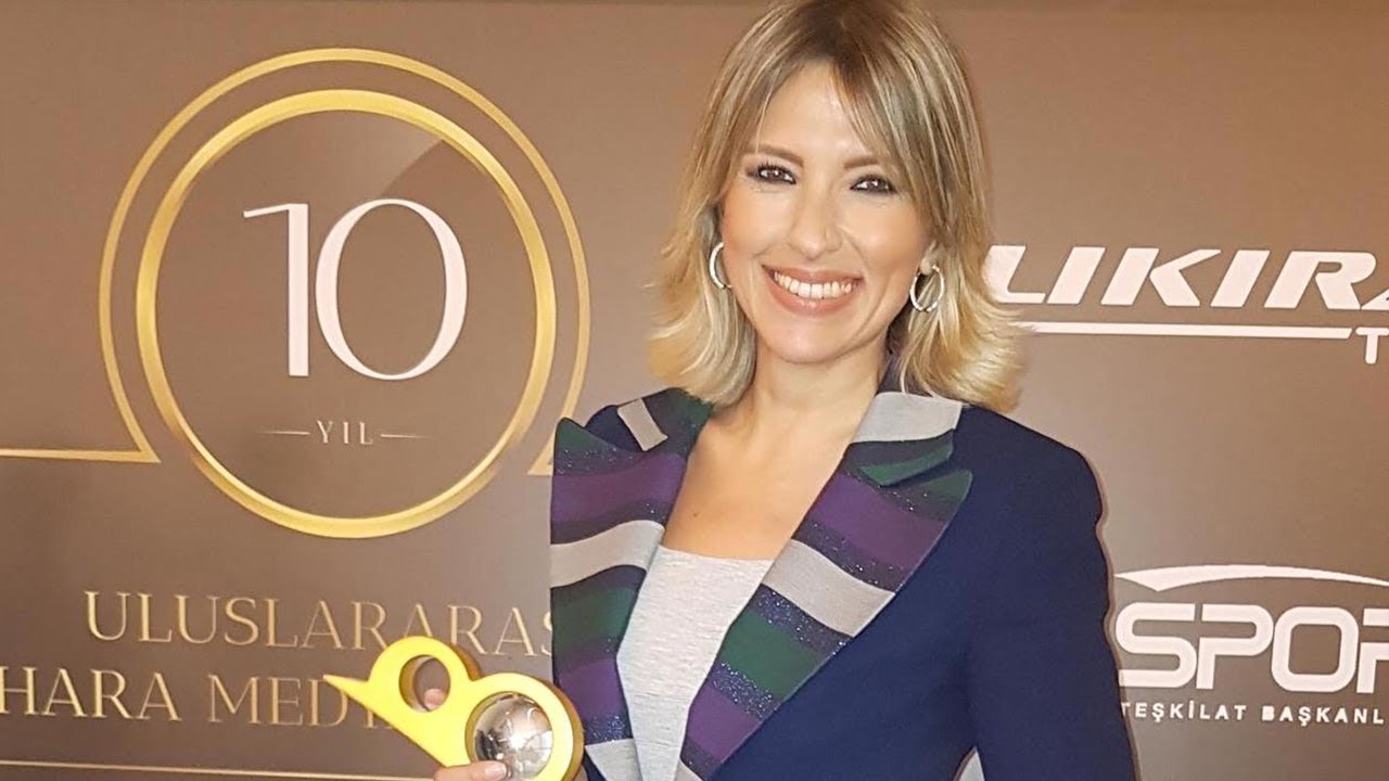 Nihan G&uuml;nay 10.Buhara'da Yılın Sabah Haberleri Kuşağı &Ouml;d&uuml;l&uuml; Aldı. - Kahvaltı Haberleri