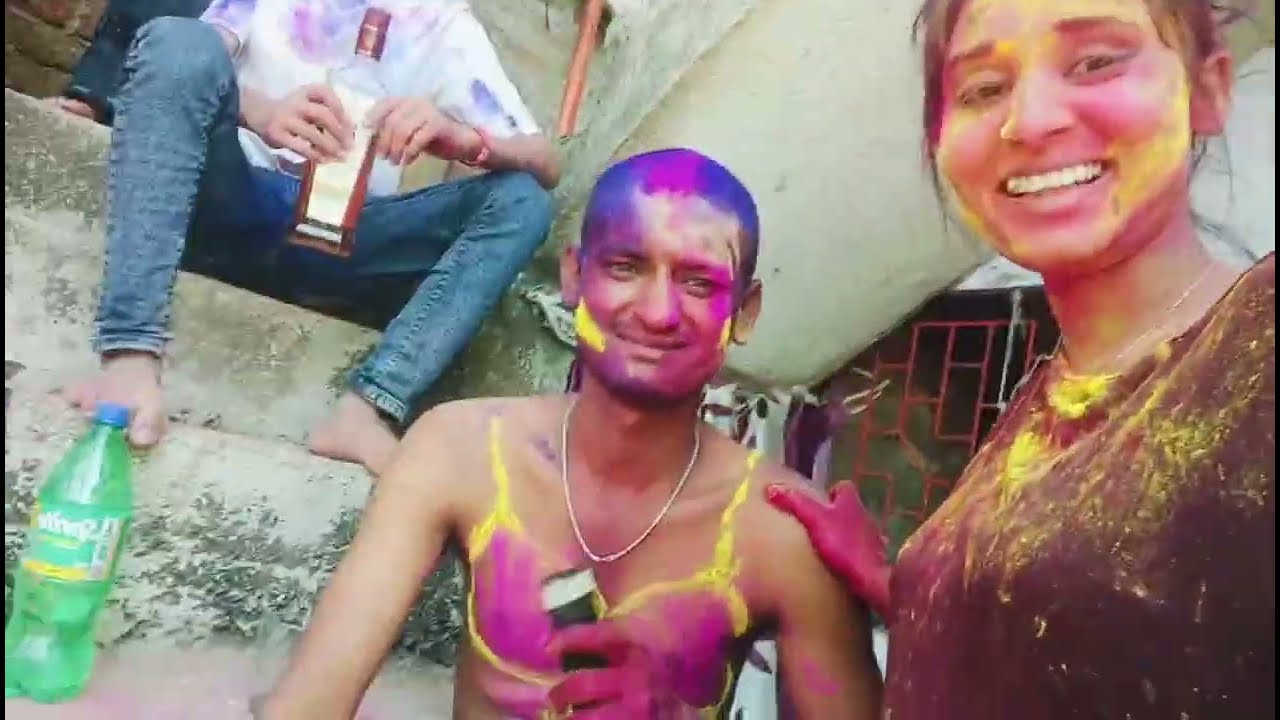 हैप्पी होली होली में बहुत मस्ती किए  हम लोग 🤪😂😸😊🎉