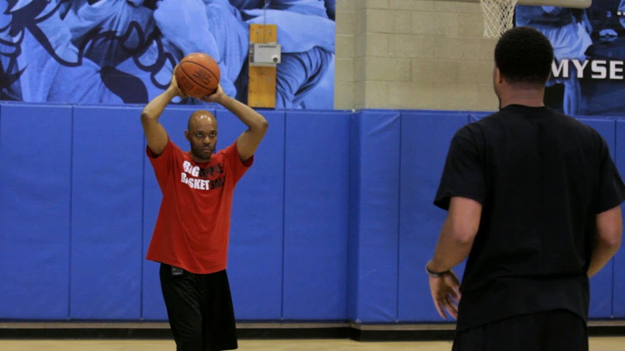 How to Throw an Overhead Pass | Basketball Moves