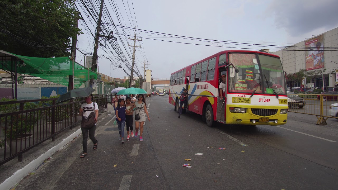 Philippines, Quezon City, walking from Robinsons Novaliches to Fairview Terraces