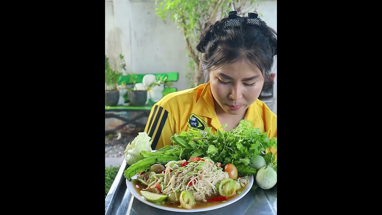 ตำซั่วเห็ดเข็มกินเล่นยามเที่ยง | แพทตี้ กินแบบสไตล์บ้านๆ