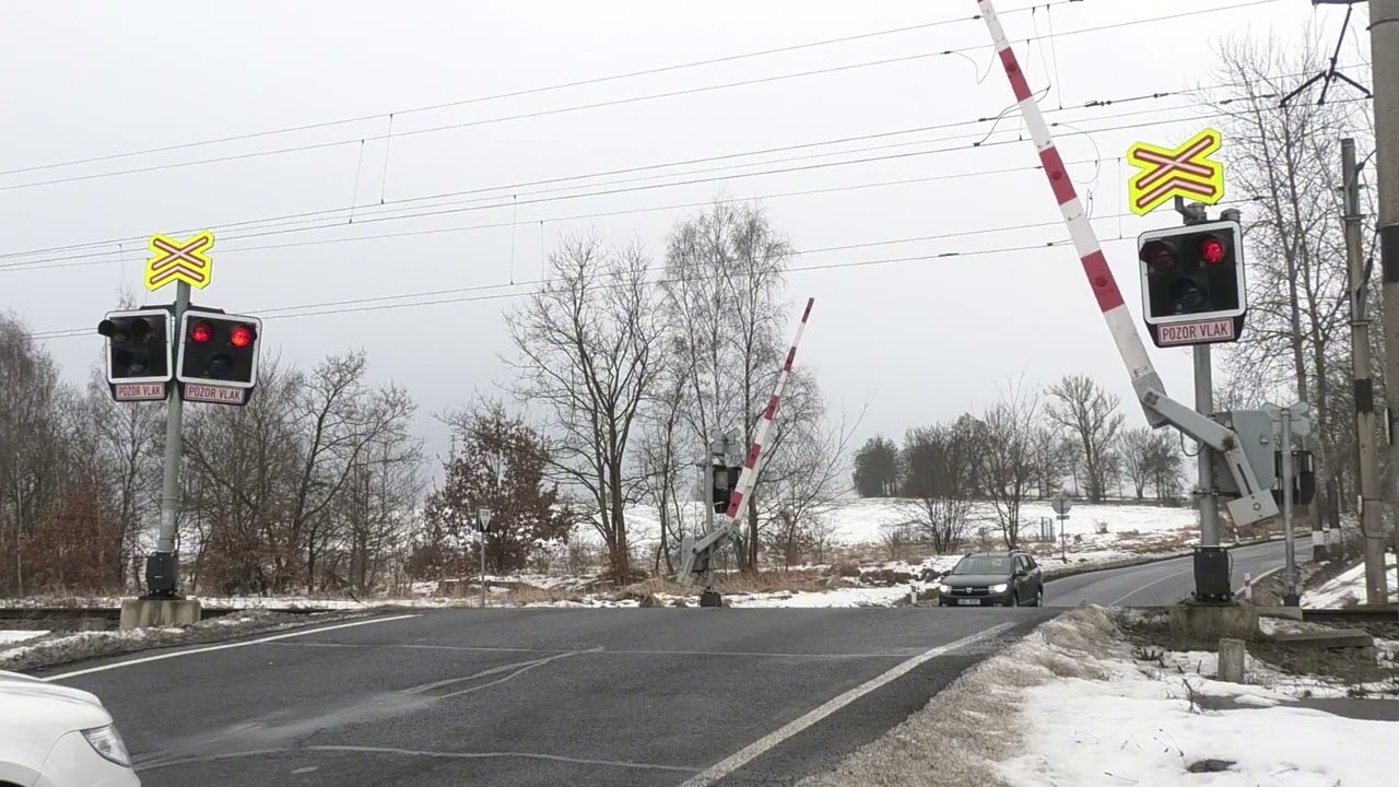Železniční přejezd Jenišov-Zátiší (P85) | 7.2.2026 / Czech railroad crossing