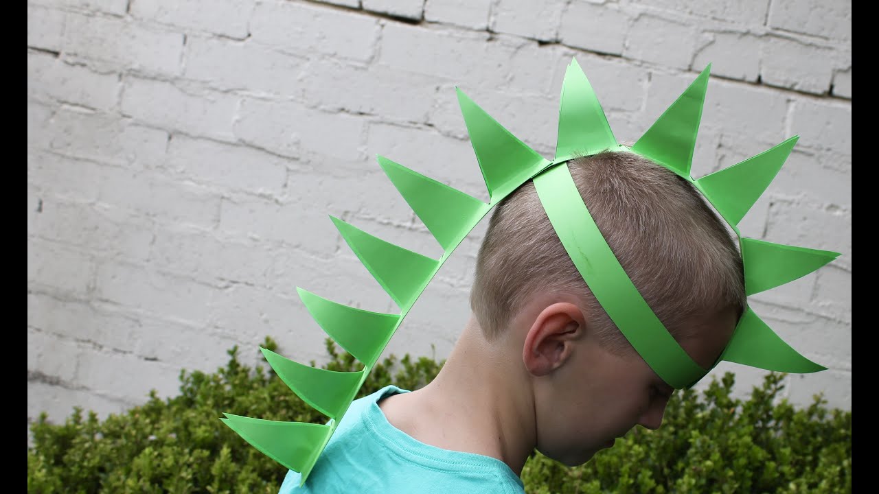 Easy craft: How to make a paper dinosaur hat