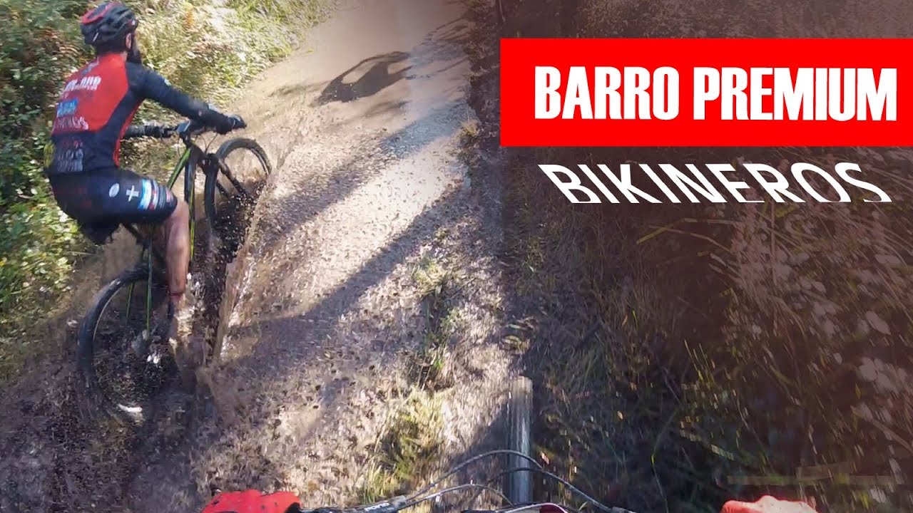 Disfrutar en el barro en BTT