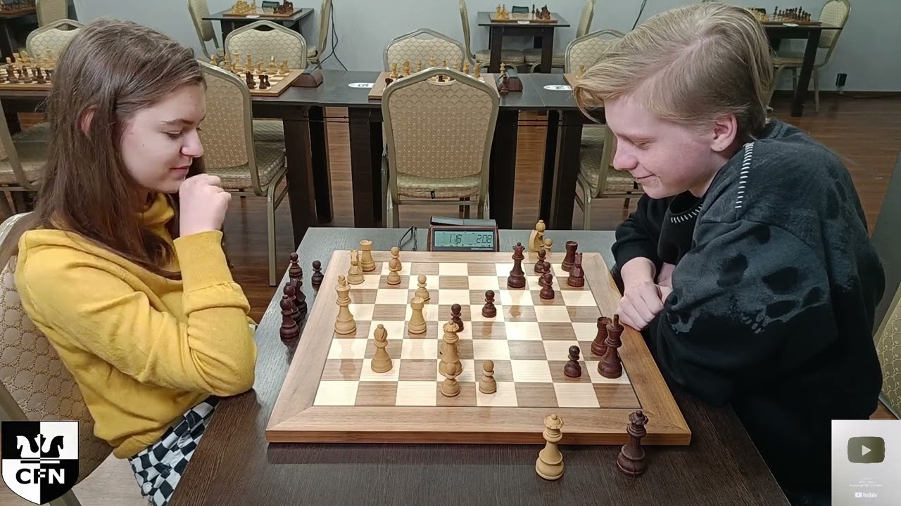 Pinkamena (1848) vs Fritz (1769). Chess Fight Night. CFN. Blitz