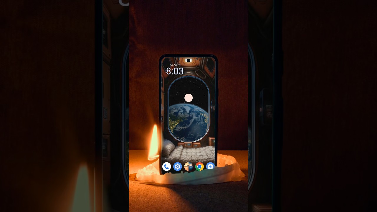 Live wallpaper of a space station with 24 hour long animation. Realtime sunsets and sunrises.