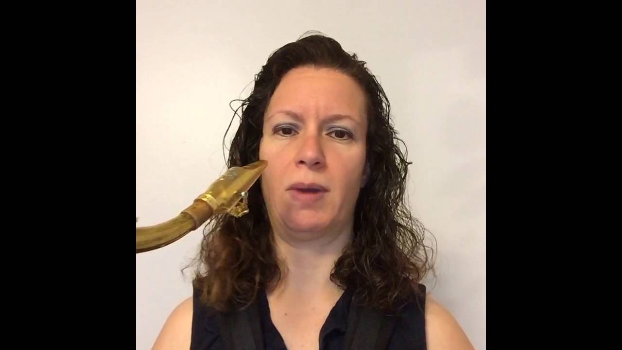 How to know if a saxophone reed is too hard