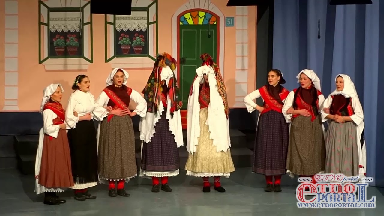Ženska pjevačka skupina KUD-a Šokadija Stari Mikanovci