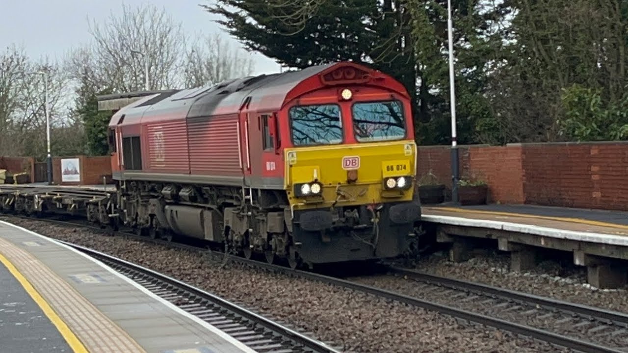 DB cargo 66074 4L45 with 14 containers 11;28 3E Lea Road 15/1/2026