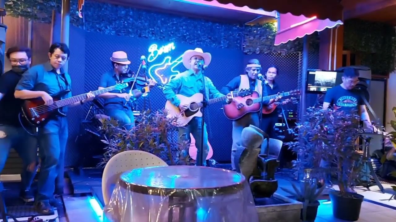 Long Hard Road  - acoustic cover by Roy West J & Grass Project (Live Session at Be"Em Cafe Bandung)