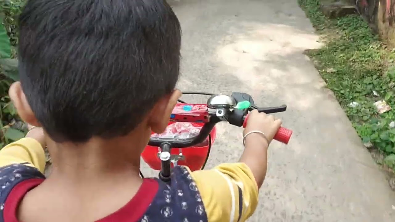 চিরাগের নতুন সাইকেল চালানো শেখা