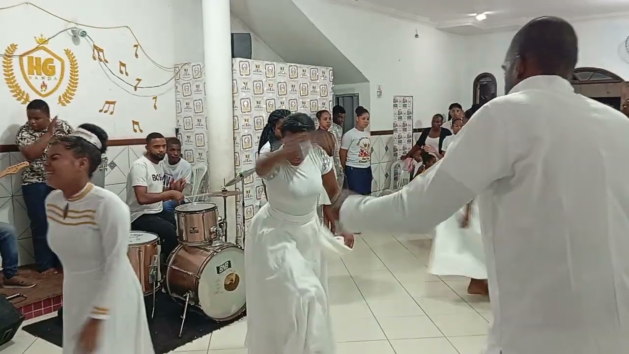 culto de poder na Herdeiros ... Miss Jéssica e Bispa Celina