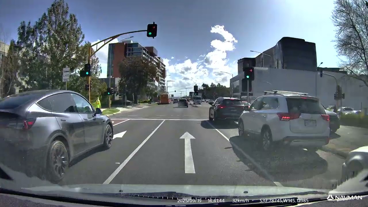 Driving Melbourne, Nunawading to Doncaster Shopping Centre via Eastern Freeway