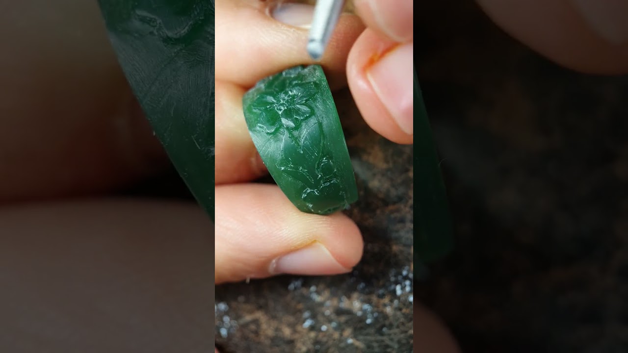 Cr&eacute;ation d&rsquo;une bague florale : Sculpture en cire pour fonte &agrave; cire perdue
