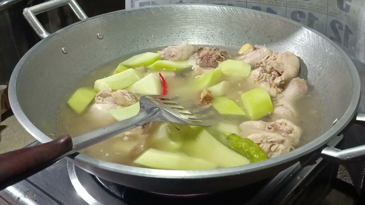 Nagpakulo ng dahon ng bayabas,nagluto ng tinolang manok at tortang giniling+may pa chocolate
