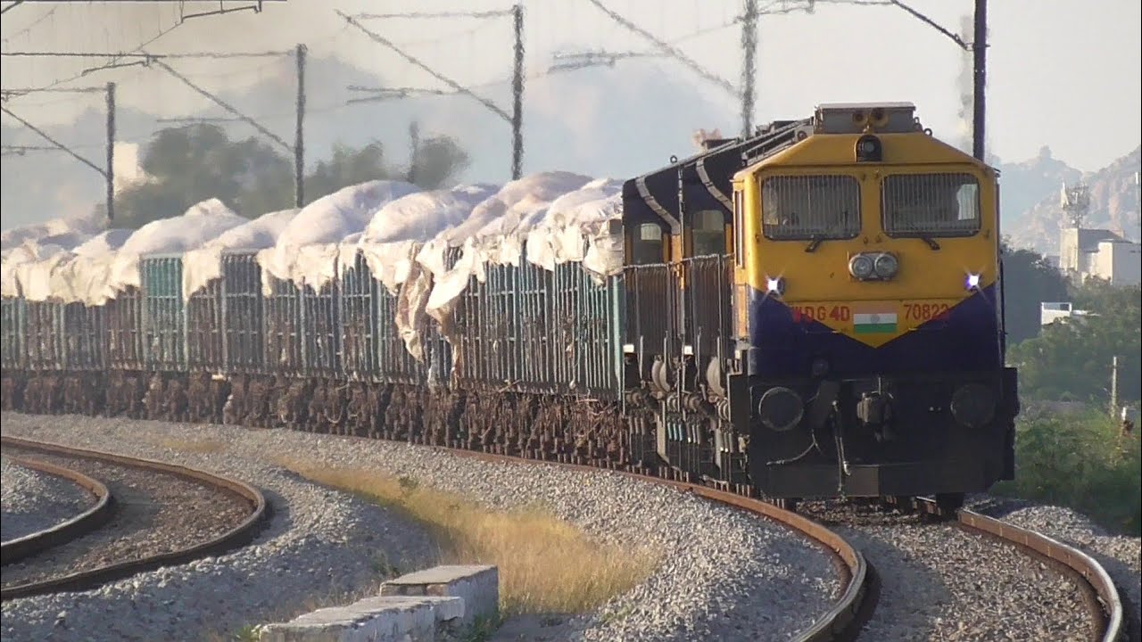 Diesels pulling Heavy Freight Trains : Indian Railways