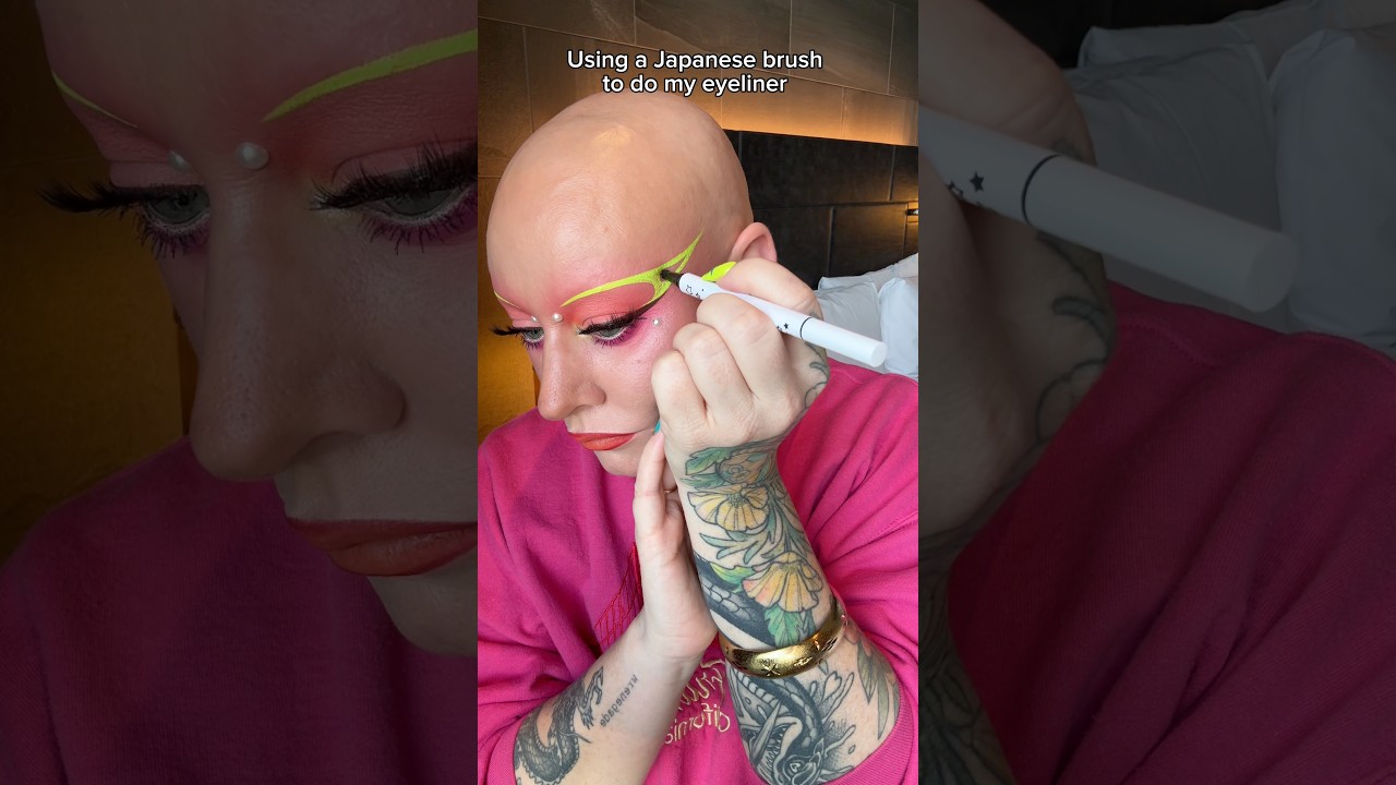 eyeliner hits differently with this brush 🔥 #eyeliner #eyelinertutorial #makeup #bald #mua