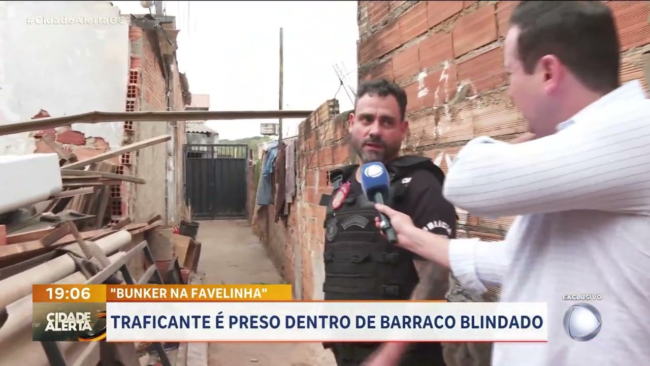 Traficante é preso dentro de barraco blindado