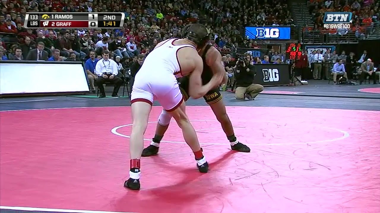 Обзор Big Ten: борьба 2014 года — 133 фунта — Тони Рамос из Айовы против Тайлера Граффа из Вискон...