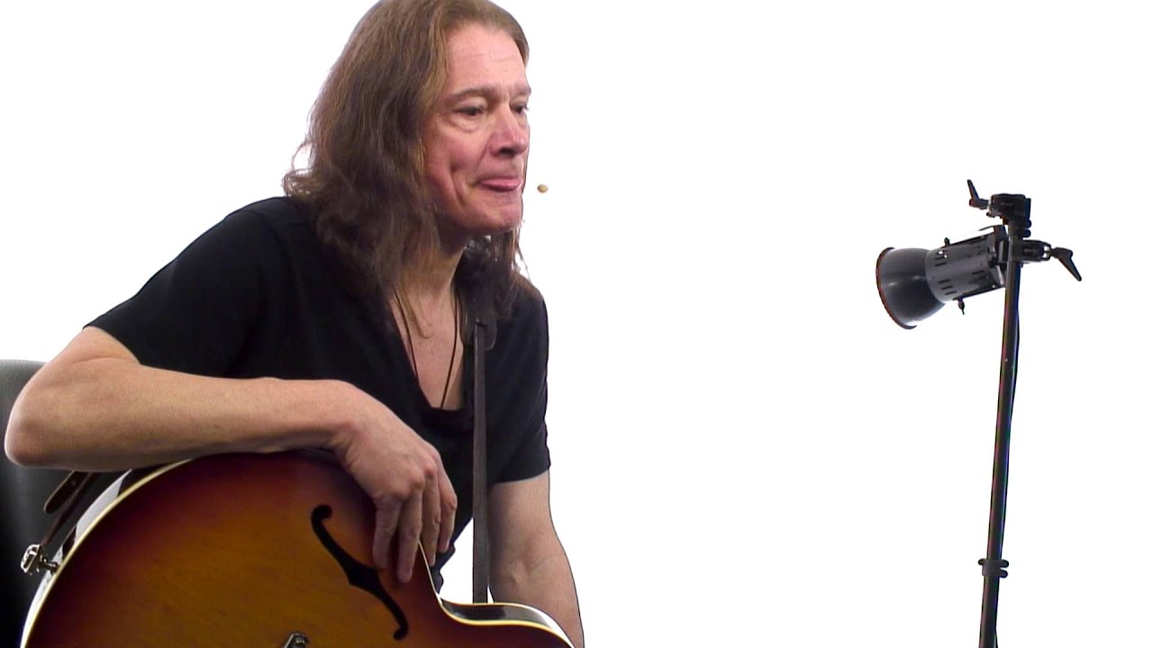 Robben Ford Q&A #2 - Picking Techniques
