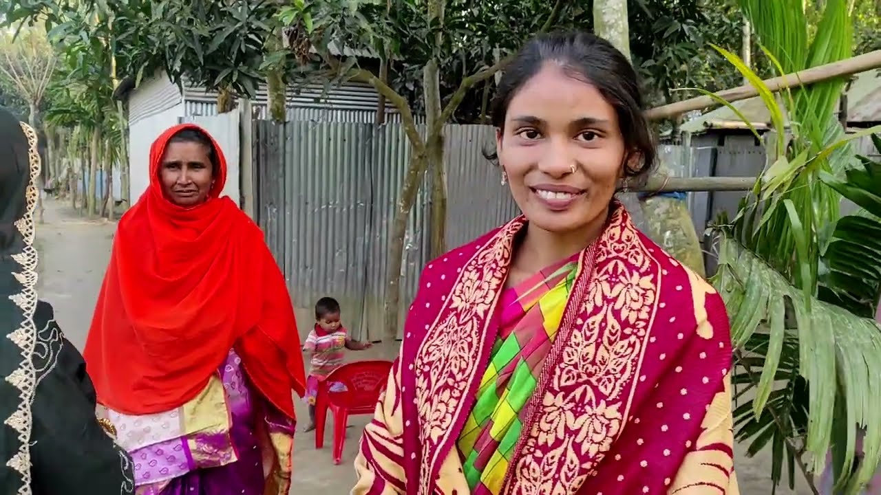 গ্রামের ক্ষেত খামার থেকে টাকটা শাক সবজি তুলে রান্না করার মজাই আলাদা আর খাইতেও খুব ভালো